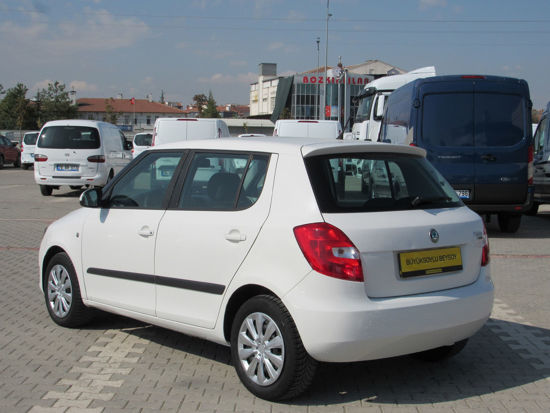 2011 MODEL SKODA FABIA AMBIANTE 1.2 70 Hp