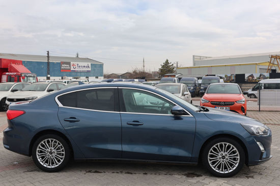 2021 MODEL FORD FOCUS 1.5 ECOBLUE TITANIUM 120 Hp 8 A/T