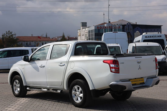 2015 MODEL MITSUBISHI L 200 2.4 4X2 STORM 154 Hp