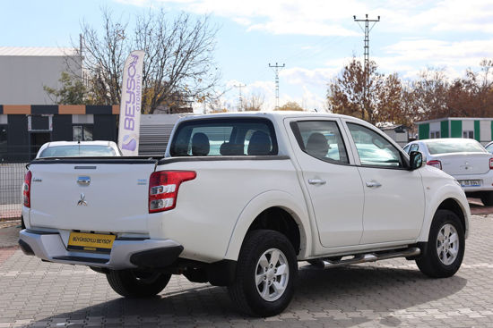 2015 MODEL MITSUBISHI L 200 2.4 4X2 STORM 154 Hp