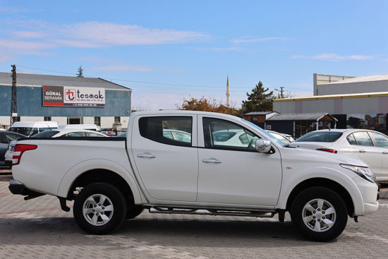 2015 MODEL MITSUBISHI L 200 2.4 4X2 STORM 154 Hp