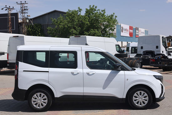 2024 MODEL FORD TOURNEO COURIER 1.5 D DLX 100 Hp A/C