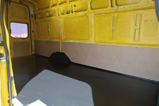 2011 MODEL FORD TRANSIT 350 E 15 M³ PANELVAN 140 Hp A/C