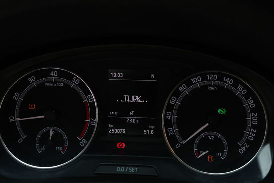 2017 MODEL SKODA RAPID 1.0 TSI   GREENTEC SPACEBACK AMBITION DSG 95 Hp