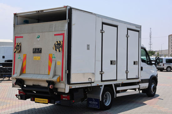 2014 MODEL IVECO DAILY 70 C 15 3750   KAPALI POLYESTER KASA LİFTLİ KAMYON