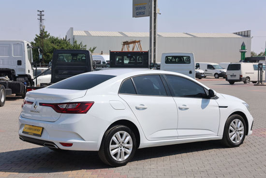 2021 MODEL RENAULT MEGANE SEDAN 1.3 TCE JOY EDC 140 Hp