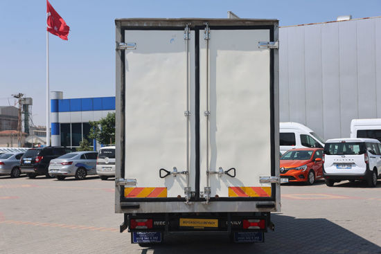 2014 MODEL DAİLY 35 C 13 3750 WB  KAPALI POLYESTER KASALI KAMYONET
