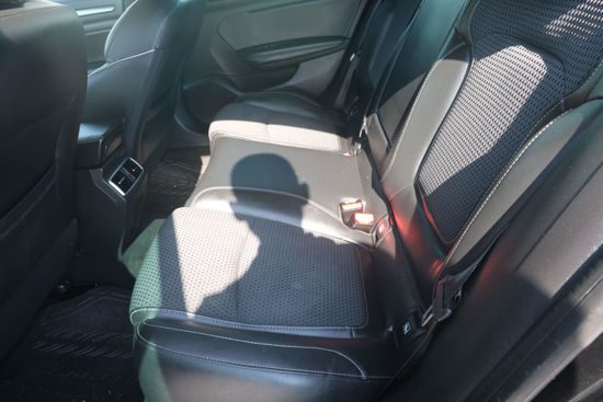 2020 MODEL MEGANE SEDAN 1.5 BLUEDCI ICON 115 Hp