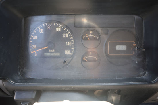 2005 MODEL NKR LOW AÇIK SAÇ KASA KAMYONET