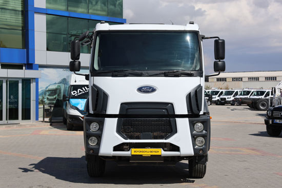2018 MODEL FORD CARGO 3233 SD 8X2 ŞASE KAMYON (YATAKLI) A/C