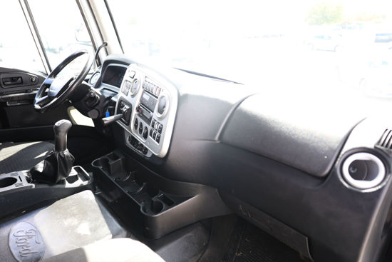 2018 MODEL FORD CARGO 3233 SD 8X2 ŞASE KAMYON (YATAKLI) A/C