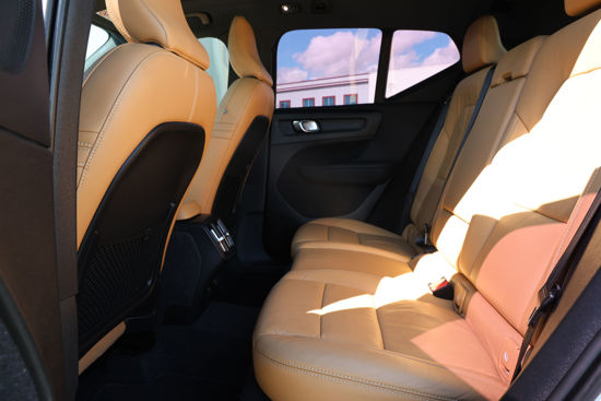 2021 MODEL VOLVO XC40 1.5 T3 INSCRIPTION 163 HP