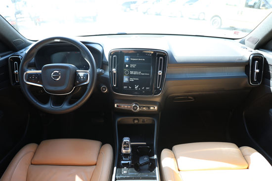 2021 MODEL VOLVO XC40 1.5 T3 INSCRIPTION 163 HP