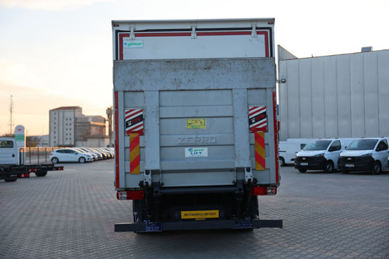 2024 MODEL NPR 3D ÇİFT YÖN KAYAR PERDELİ MEŞRUBAT KASALI LİFLİ KAMYON