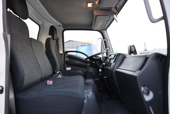 2024 MODEL NPR 3D ÇİFT YÖN KAYAR PERDELİ MEŞRUBAT KASALI LİFLİ KAMYON