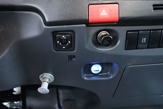 2024 MODEL NPR 3D ÇİFT YÖN KAYAR PERDELİ MEŞRUBAT KASALI LİFLİ KAMYON