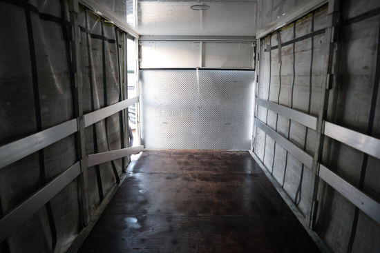 2024 MODEL NPR 3D ÇİFT YÖN KAYAR PERDELİ MEŞRUBAT KASALI LİFLİ KAMYON