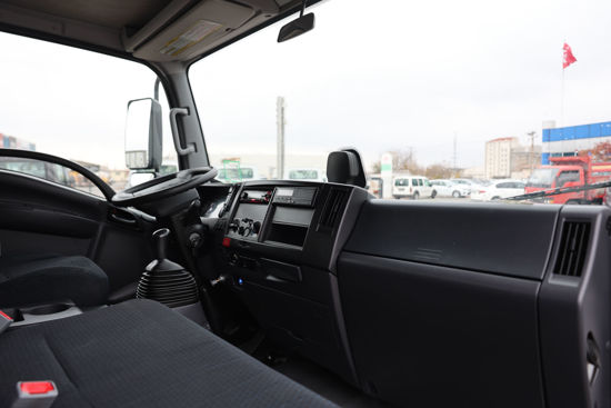 2024 MODEL NPR 3D ÇİFT YÖN KAYAR PERDELİ MEŞRUBAT KASALI LİFLİ KAMYON