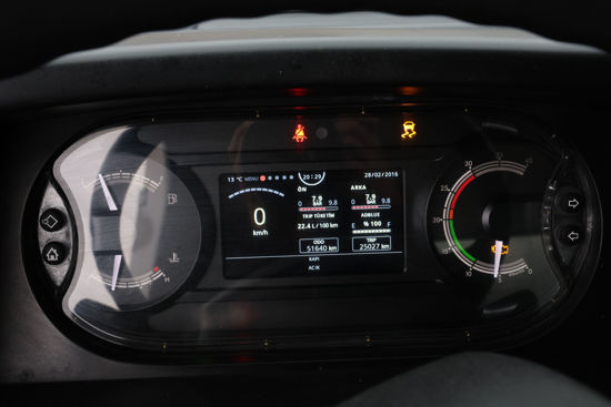 2024 MODEL NPR 3D ÇİFT YÖN KAYAR PERDELİ MEŞRUBAT KASALI LİFLİ KAMYON