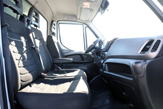 2023 MODEL IVECO DAILY 35 C 16 4100 HI-MATİC BRANDALI KAPALI SAÇ KASA KAMYONET A/C