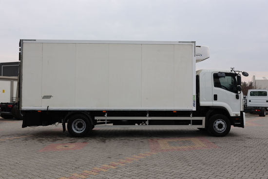 2020 MODEL ISUZU TORA LONG 6 TEKER ET KANCALI LİFLİ TERMOKİNG SOĞUTUCULU YATAKLI KAMYON