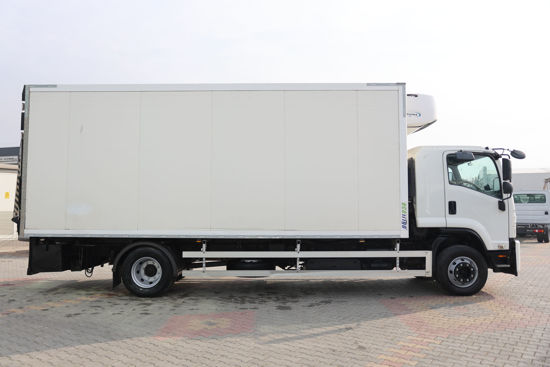 2020 MODEL ISUZU TORA LONG 6 TEKER ET KANCALI LİFLİ TERMOKİNG SOĞUTUCULU YATAKLI KAMYON