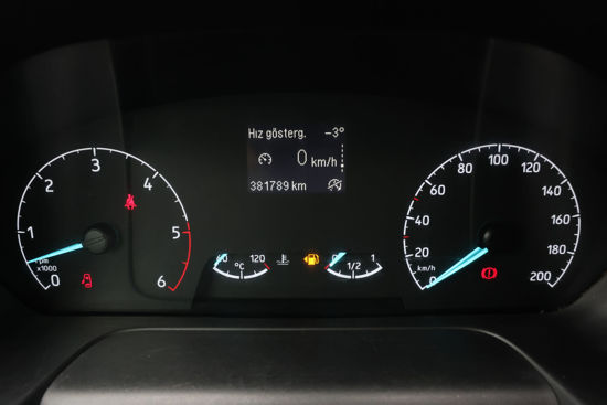 2018 MODEL TOURNEO CUSTOM 2.0 ECOBLUE 320 L  8+1 TİTANİUM 170 Hp A/C (OTOMOBİL RUHSATLI)