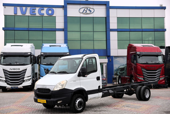TR'DE TEK 2013 MODEL IVECO DAILY 70 C 15 4750 ŞASE KAMYON ORİJİNAL KM'DE