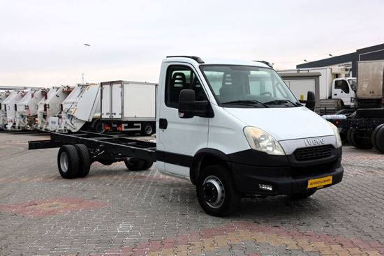 TR'DE TEK 2013 MODEL IVECO DAILY 70 C 15 4750 ŞASE KAMYON ORİJİNAL KM'DE