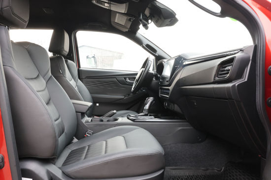 2025 MODEL ISUZU D-MAX 1.9 D V-CROSS 165 Hp A/T