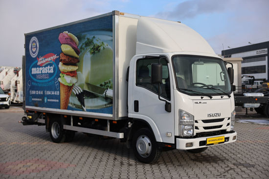 2017 MODEL ISUZU NLR LONG 3.0 cc LİFTLİ POLYESTER KASALI KAMYONET