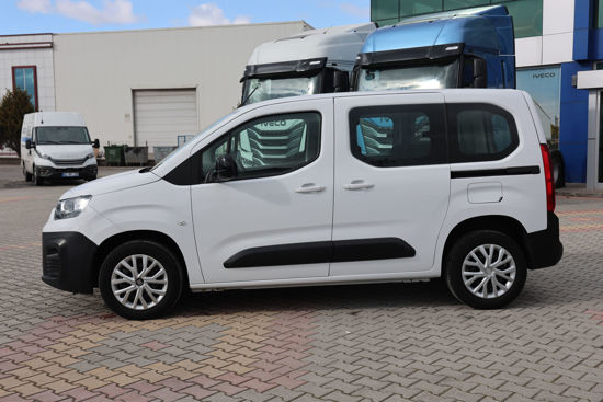 2023 MODEL FIAT DOBLO COMBİ 1.5 ﻿BLUEHDİ EASY 100 Hp
