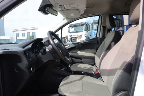 2023 MODEL FORD TOURNEO COURIER KOMBİ 1.0 ECOBOOST TİTANIUM 100 Hp