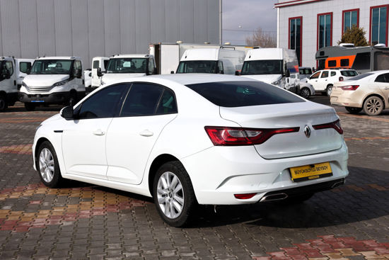 2022 MODEL RENAULT MEGANE SEDAN 1.3 JOY TCE EDC 140 Hp