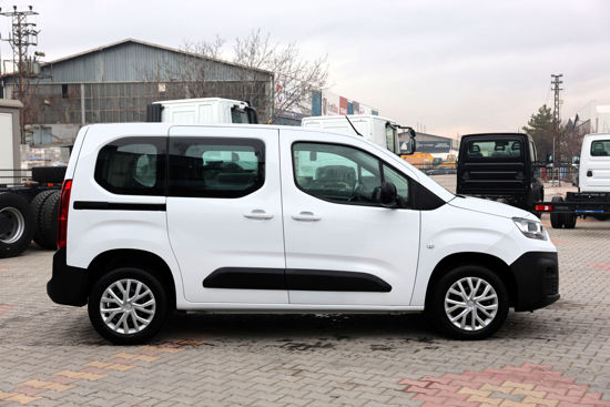 2023 MODEL FIAT DOBLO COMBİ 1.5 ﻿BLUEHDİ EASY 100 Hp