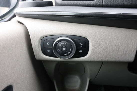 2018 MODEL TOURNEO CUSTOM 2.0 ECOBLUE 320 L 8+1 TİTANİUM 170 Hp A/C (OTOMOBİL RUHSATLI)