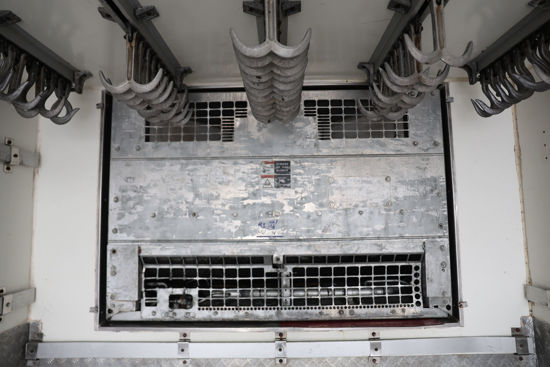 KAPALI FRİGORİFİK POLYESTER ET KANCALI TERMOKİNG KASA