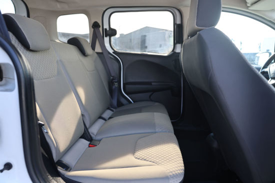 2023 MODEL FORD TOURNEO COURIER KOMBİ 1.0 ECOBOOST TİTANIUM 100 Hp