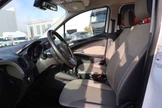 2023 MODEL FORD TOURNEO COURIER KOMBİ 1.0 ECOBOOST TİTANIUM 100 Hp