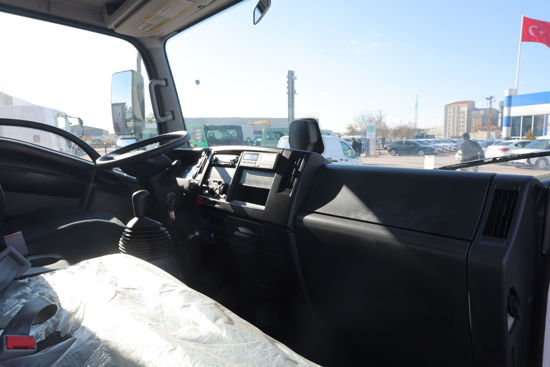 2025 MODEL NPR 3D ÇİFT YÖN KAYAR PERDELİ MEŞRUBAT KASALI LİFLİ KAMYON