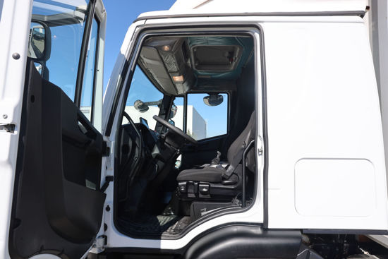 2025 MODEL IVECO EURO CARGO 160 E 32 KAYAR PERDELİ BRANDALI KAPALI KASA YATAKLI KAMYON