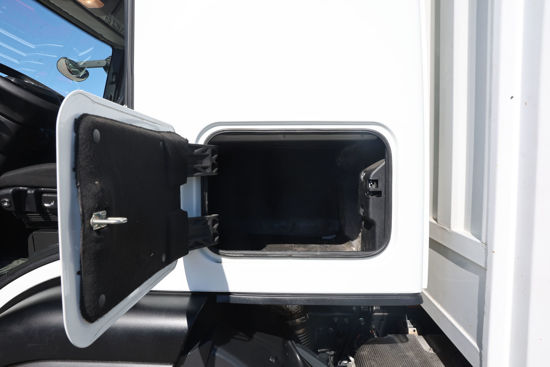 2025 MODEL IVECO EURO CARGO 160 E 32 KAYAR PERDELİ BRANDALI KAPALI KASA YATAKLI KAMYON