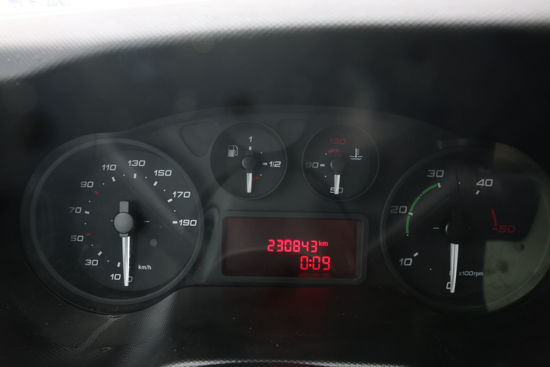 2015 MODEL DAİLY 35 C 15 4100 KAPALI POLYESTER KASA KAMYONET