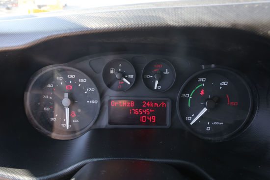 2015 MODEL DAİLY 35 C 15 4100 KAPALI POLYESTER KASA KAMYONET