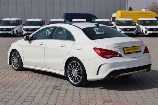 2015﻿ MODEL MERCEDES-BENZ CLA 180 1.5 CDI AMG