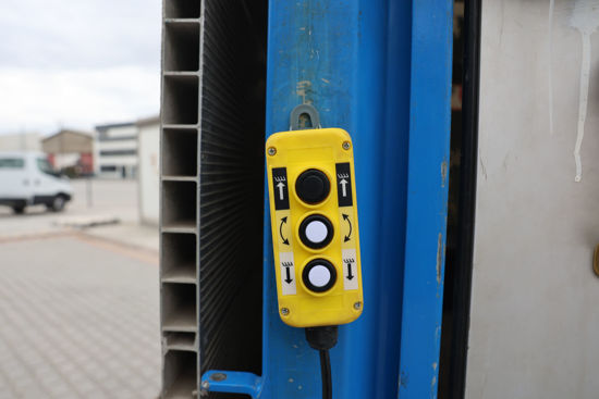 2022 MODEL NPR 3D ÇİFT YÖN KAYAR PERDELİ MEŞRUBAT KASALI KAMYON