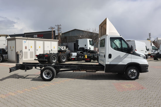 2021 MODEL DAİLY 35 C 16 4100 KAPALI POLYESTER KASALI KAMYONET