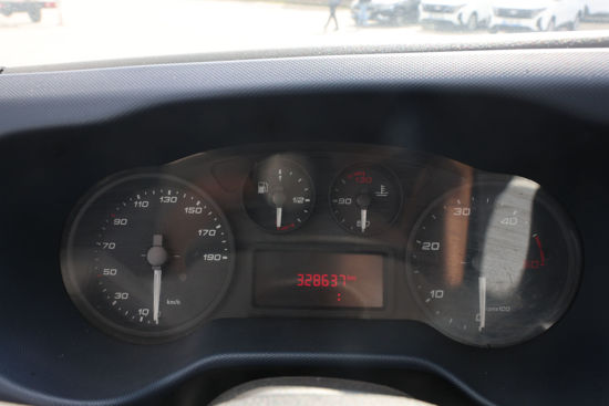 2021 MODEL DAİLY 35 C 16 4100 KAPALI POLYESTER KASALI KAMYONET