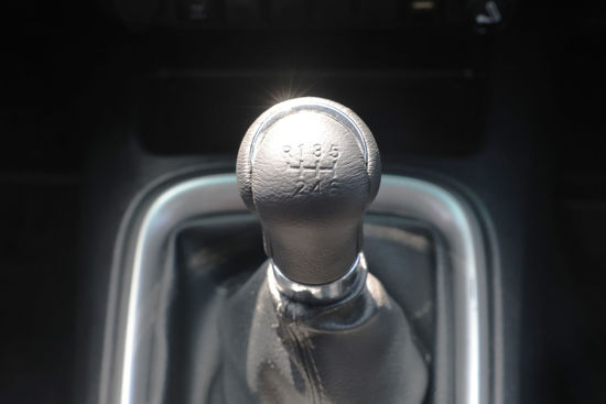 2021 MODEL TOYOTA HILUX 2.4 4X2  ADVENTURE 4D ÇİFT KABİN KAMYONET 150 HP