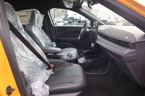 2023 MODEL FORD MUSTANG MACH-E 4X4 STANDART RANGE 270 Hp